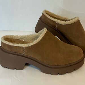 Skechers Mule Slipper Size 10 Brown Suede Cozy City Sherpa Lining Suede Finish